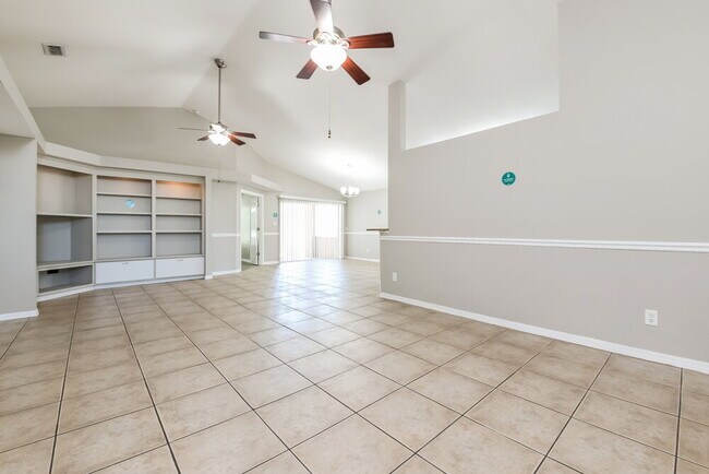 Building Photo - 2200 Chappell Ct
