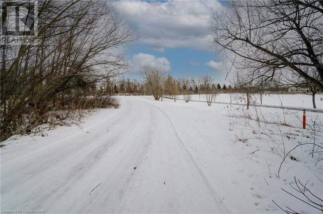 Building Photo - 720 Fiddlers Green Rd