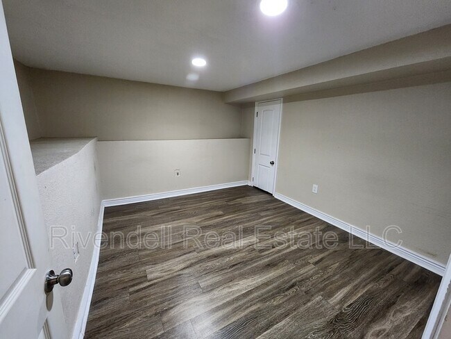Foto del edificio - 3045 Glencoe St