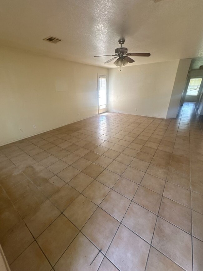 Building Photo - 5800 Allstar Ct