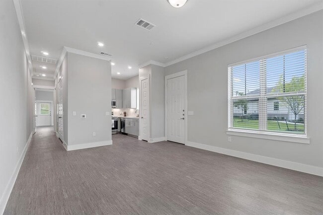 Foto del edificio - 476 Suffield Dr