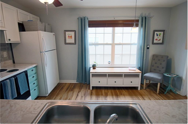 Natural light filled kitchen - 3084 Armory Dr