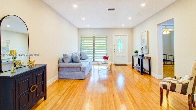 Foto del edificio - 6110 S Waterway Dr