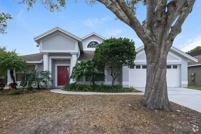 Building Photo - 2002 Alafia Oaks Dr