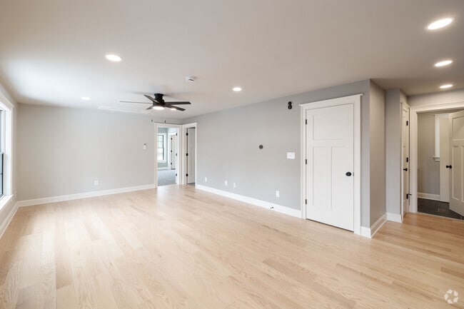 2BR, 2BA - 1,055SF - Living Room - Forest Lane Apartments