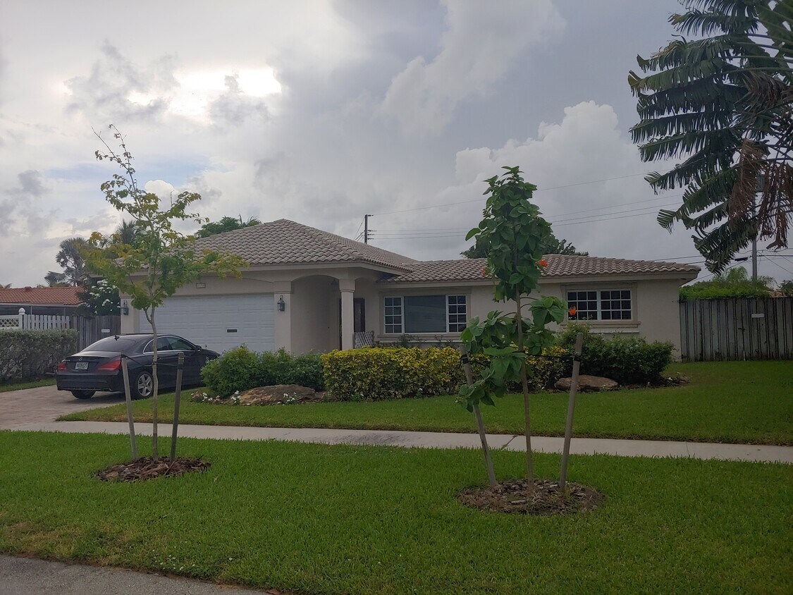 2133 Imperial Point Dr, Fort Lauderdale, FL 33308 House Rental in