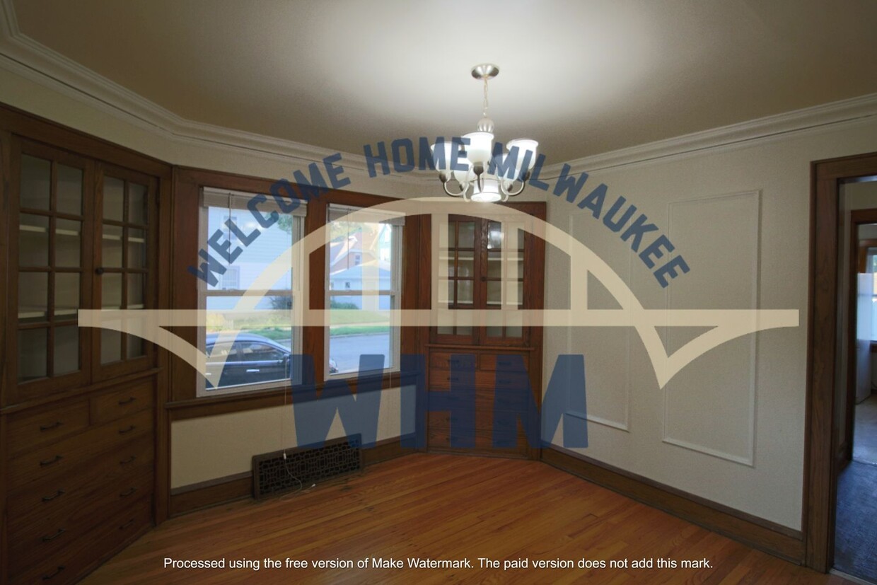 Primary Photo - Spacious Corner Duplex Living Awaits!