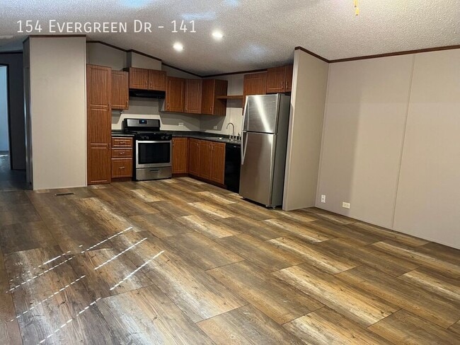 Foto del edificio - 154 Evergreen Dr