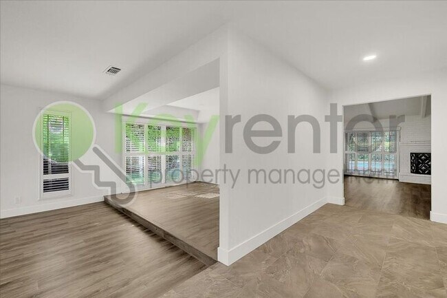 Foto del edificio - 304 Diamond Oaks Rd