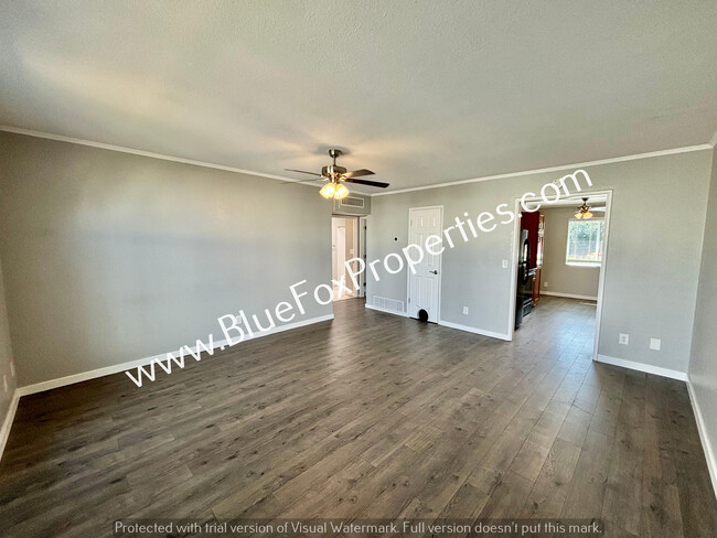 Building Photo - 642 N Richey Blvd