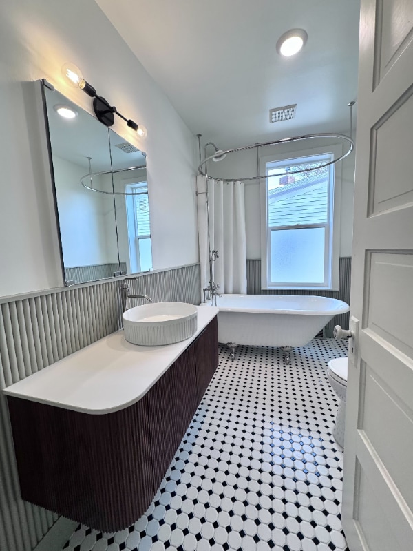 Building Photo - 7 E Curtiss St