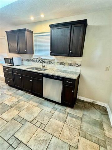 Foto del edificio - 1638 Juniper Ln