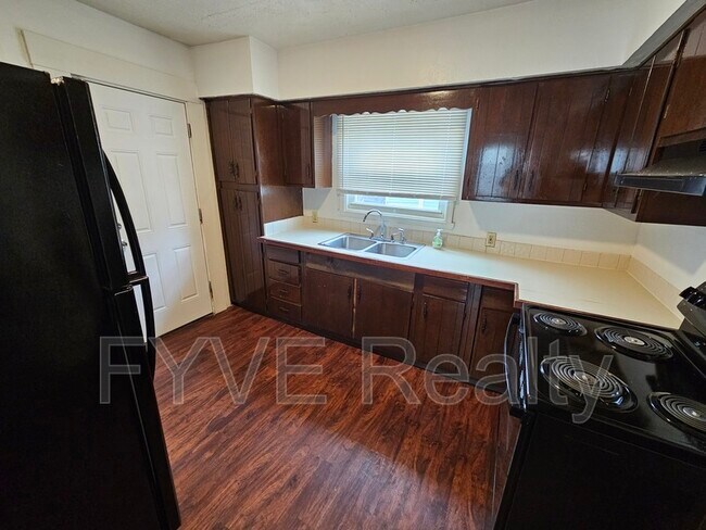 Foto del edificio - 356 Rankin St