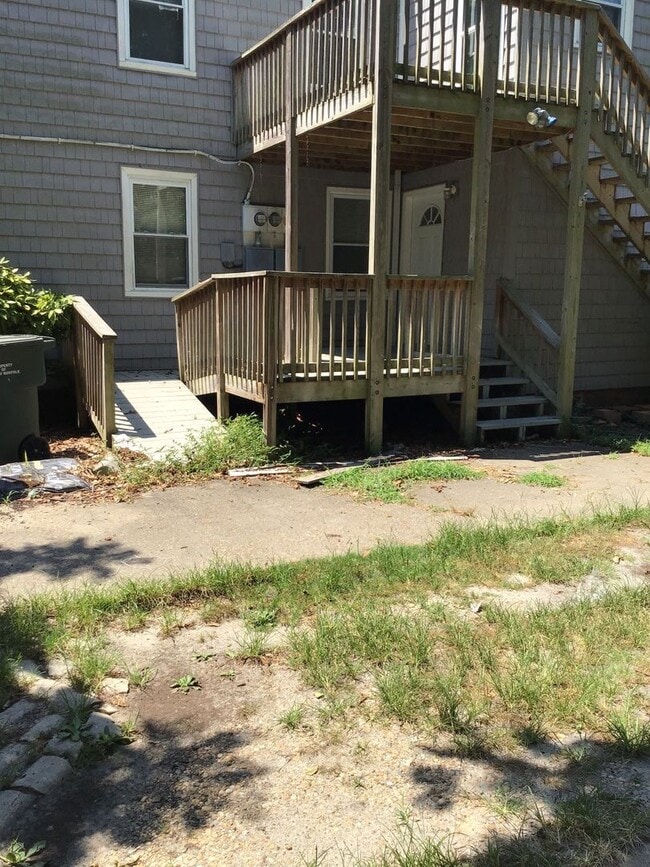 Foto del edificio - 1550 E Bayview Blvd