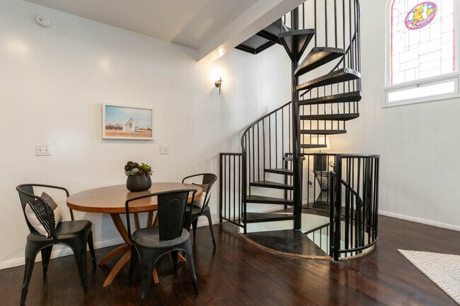 Foto del edificio - 900 N Hoover St