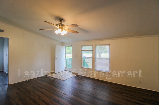 Building Photo - 3716 State Rd S-10-1333