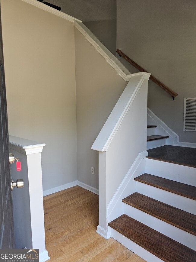 Building Photo - 502 Stonewood Pl