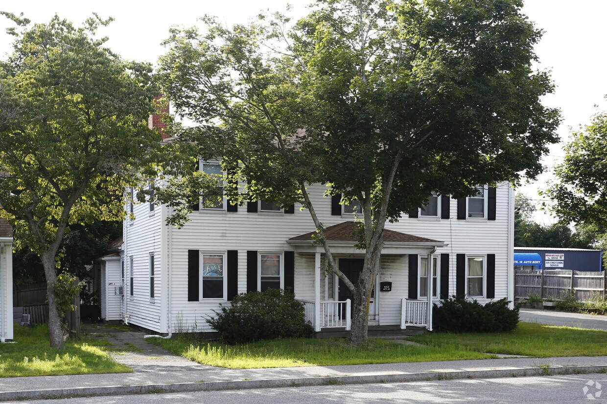 Building Photo - 335 Washington St