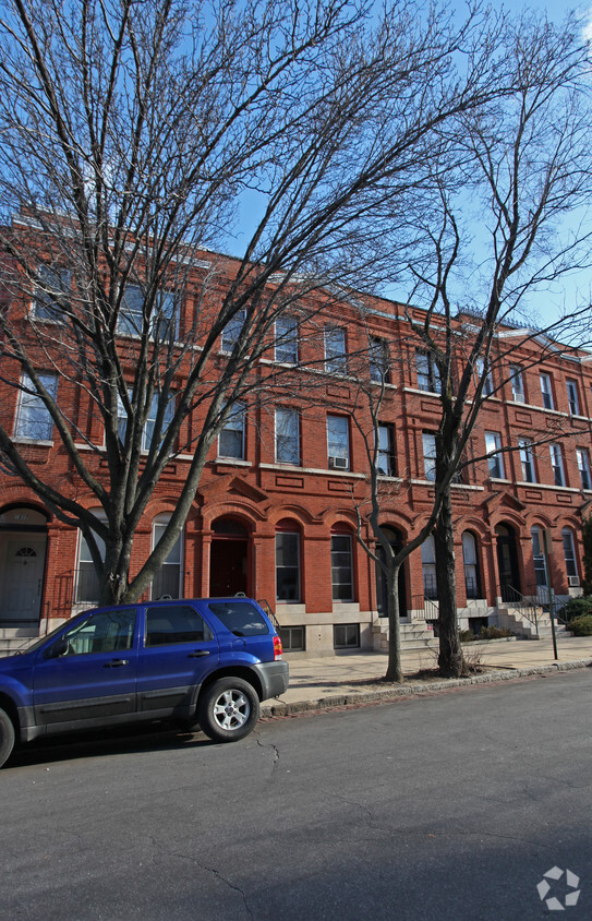 Building Photo - 1835 Bolton St