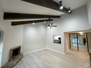 Building Photo - 1100 Augusta Dr
