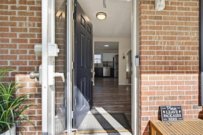 Foto del edificio - 1787 Hampton Oaks Dr