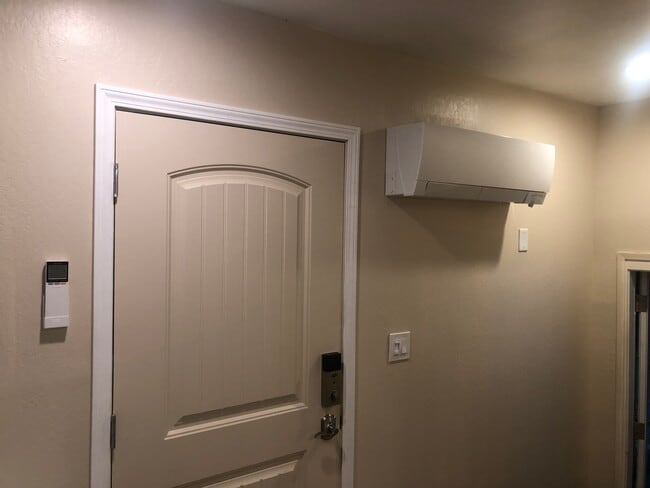 Air-conditioner - 1845 Blue Spruce Ct