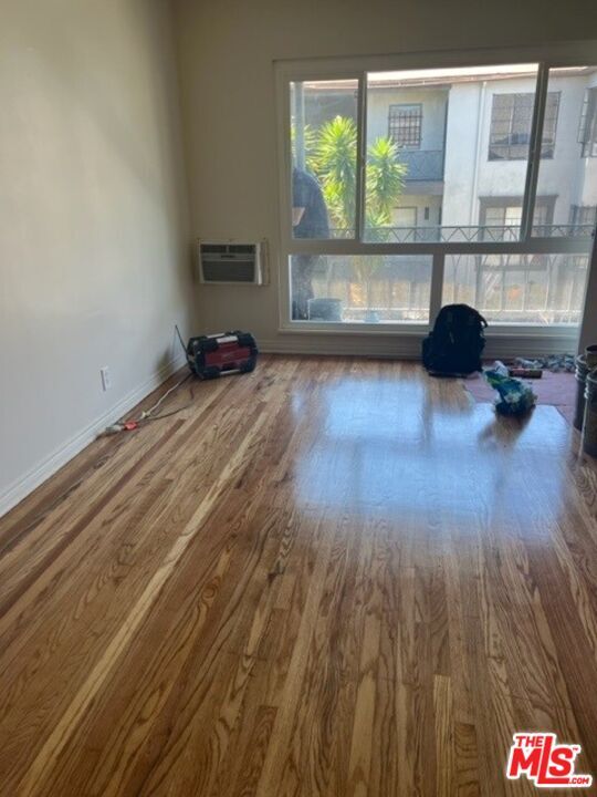 Foto del edificio - 4159 Somerset Dr