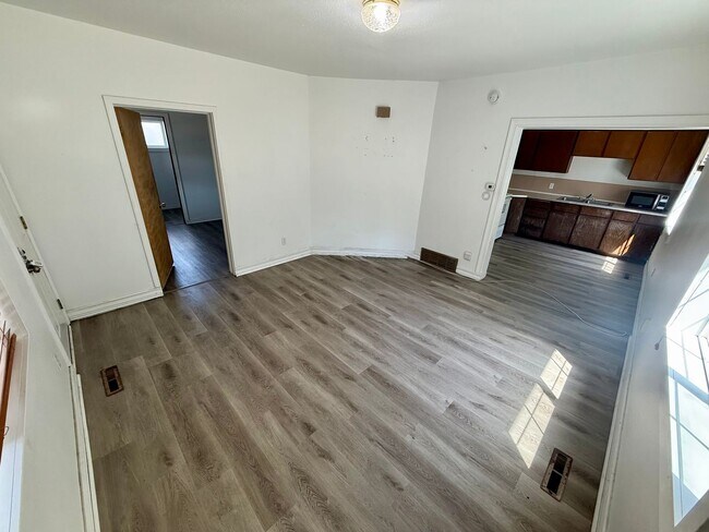 Foto del edificio - JAK Duplex