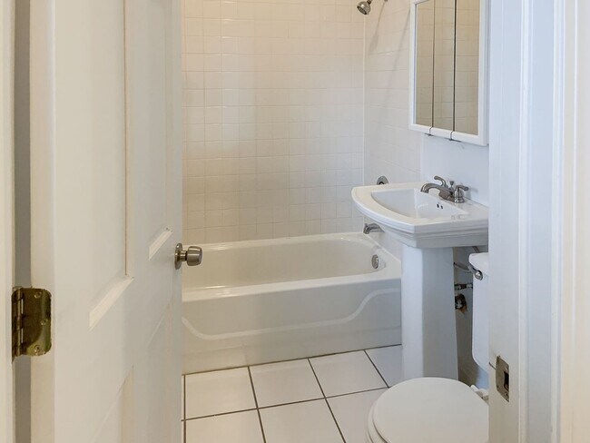 Foto del edificio - 3511 N Fremont St