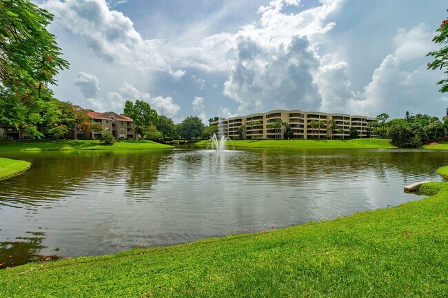 Foto del edificio - 1845 Palm Cove Blvd