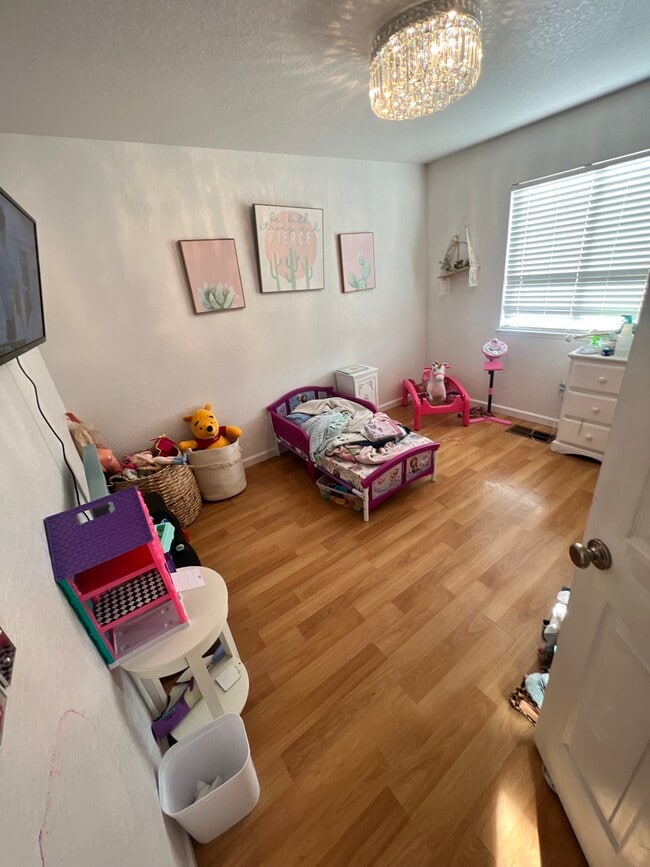 Building Photo - 1705 Badger Way