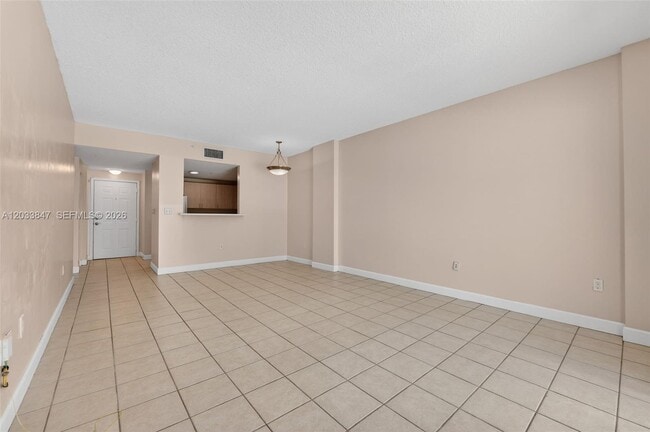 Building Photo - 50 Menores Ave