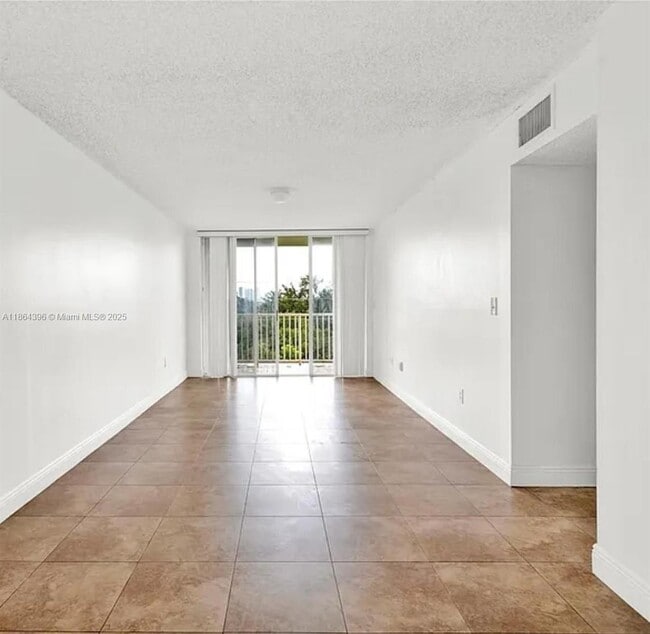Foto del edificio - 616 NW 26th Ave