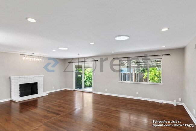 Foto del edificio - 899 Scott Ct
