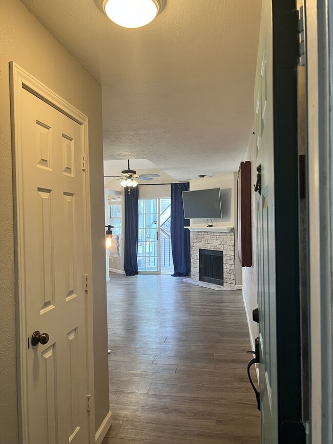 Photo - 3033 San Jacinto St Townhome