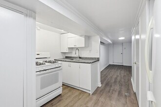 Building Photo - 284 Euclid Ave