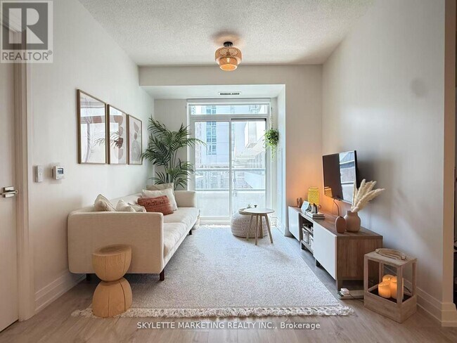Photo du bâtiment - 591-591 Sheppard Ave E