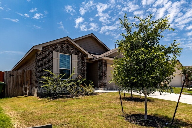 Building Photo - 6819 Whisper Grv