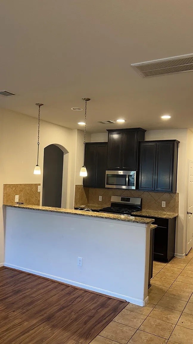 Building Photo - 8007 Villa De Norte St