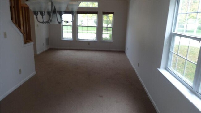 Foto del edificio - 6739 Hunters Green Way