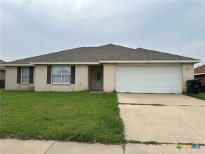 Building Photo - 4305 Bowles Dr