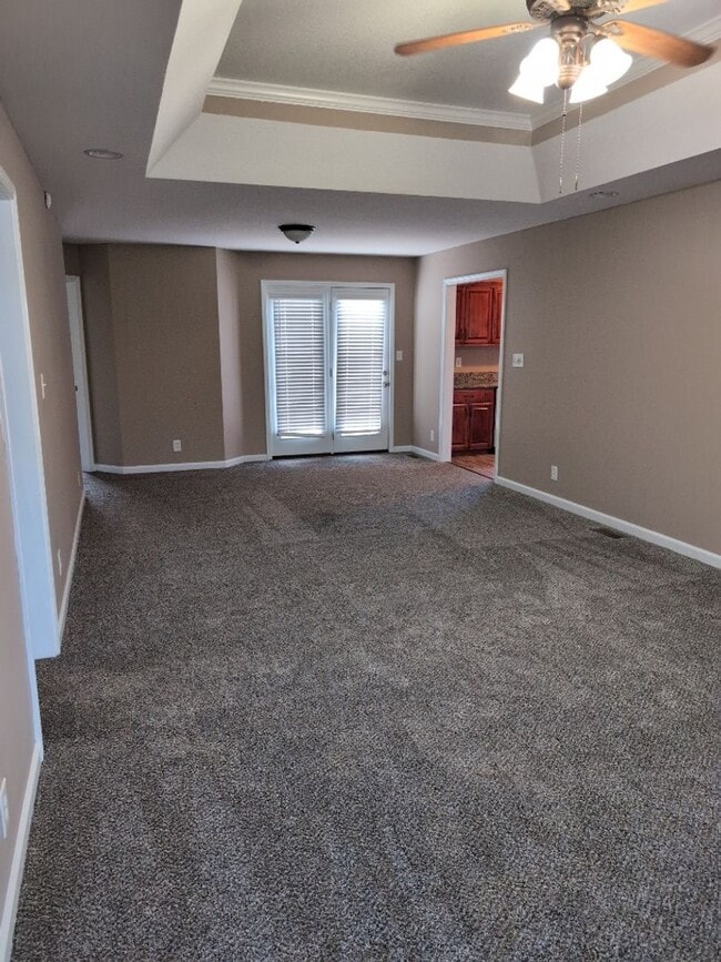 Building Photo - 3510 Southwood Dr