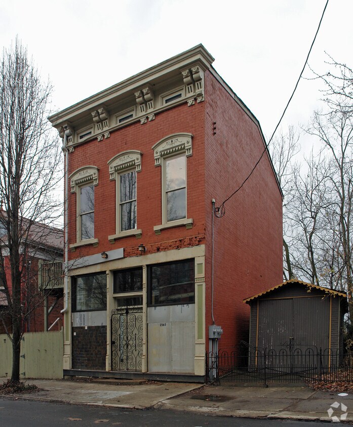 Building Photo - 2365 W McMicken Ave