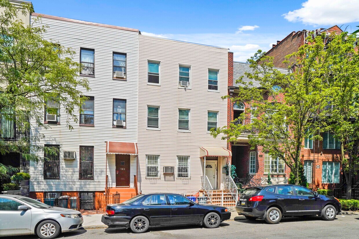 Primary Photo - 125 Lynch St