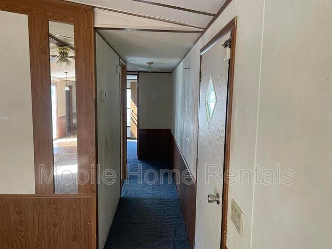 Foto del edificio - 3224 Idlewild Dr