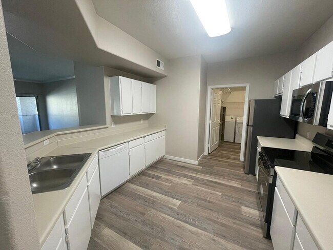 Foto del edificio - 3236 E Chandler Blvd
