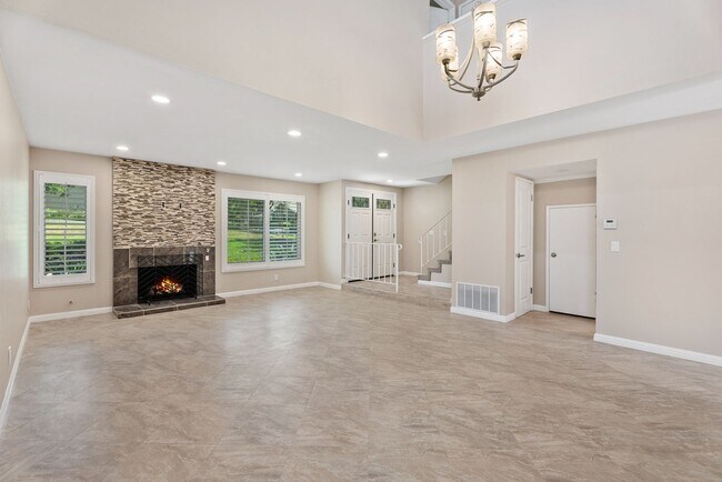Foto del edificio - Beautiful Yorba Linda 3 Bedroom 2.5 Bathro...