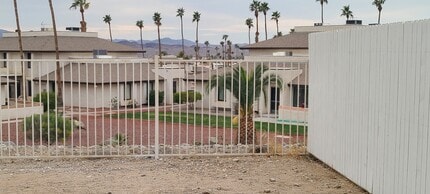 Building Photo - 261 Cottonwood Dr