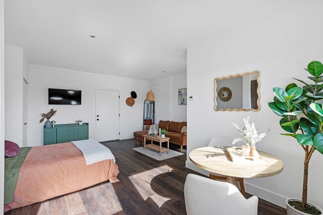 Foto del edificio - 1555 W Hollywood Ave