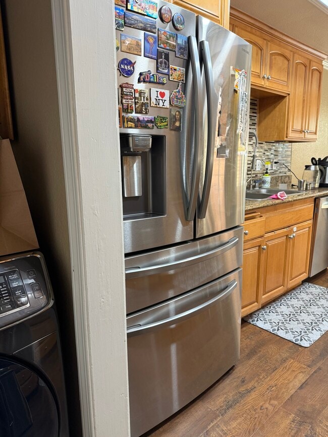 Foto del edificio - 7836 Gate Way